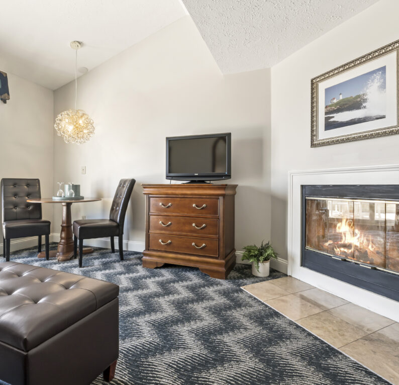 Penthouse Suite - fireplace